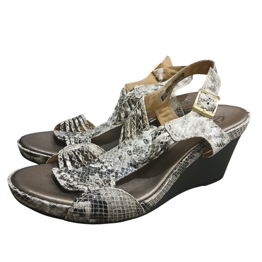 Clarks Bendables Women's Wedge Sandals Snake Print Size 9M Faux Leather Grey